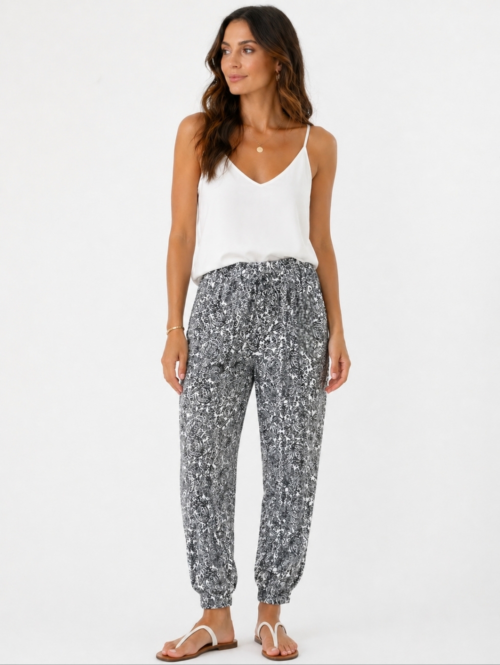 Tahari Women's Floral Paisley Relaxed Fit Jogger Pants NWT Stretch Small Chic